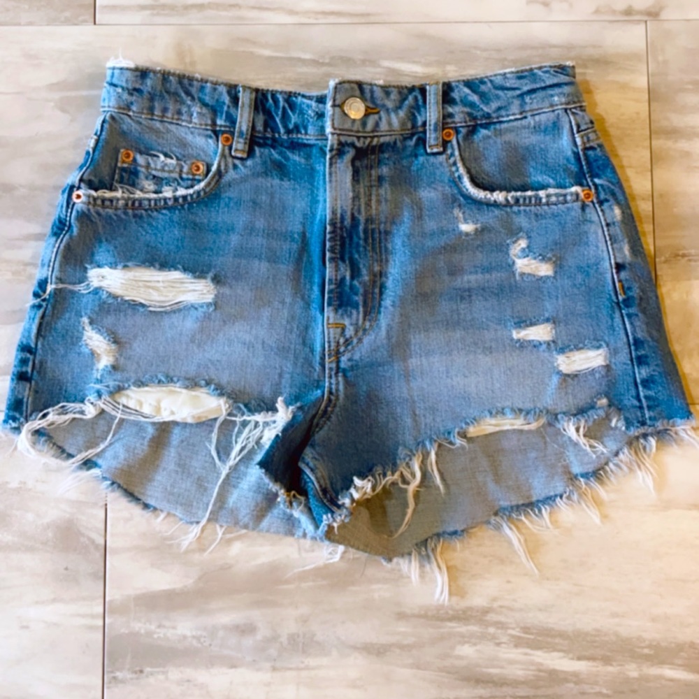 SHORTS SHORTS 😊